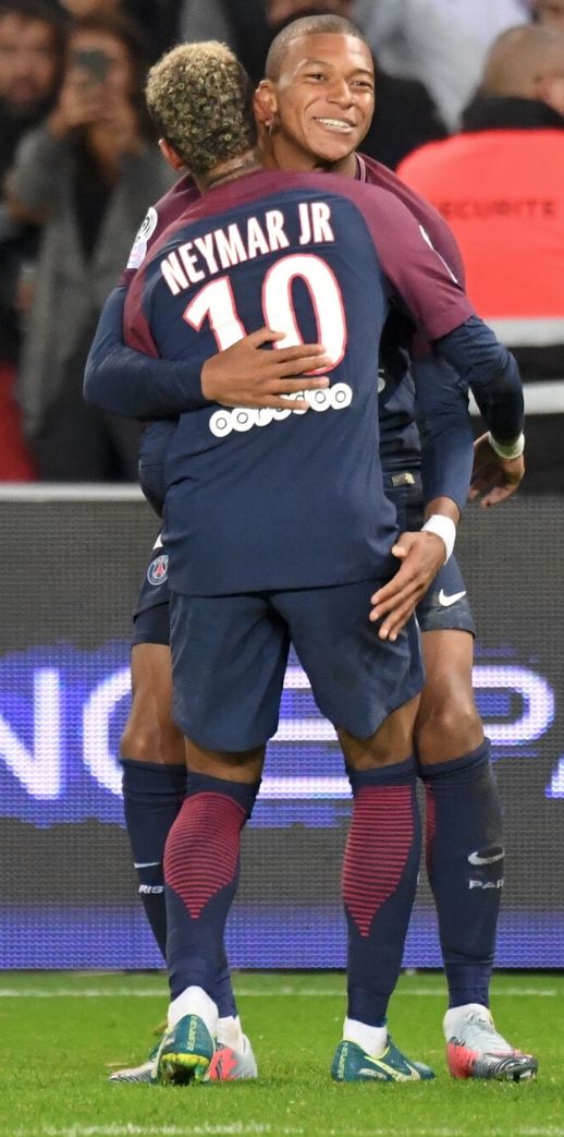 Neymar et Mbappé (PSG)
