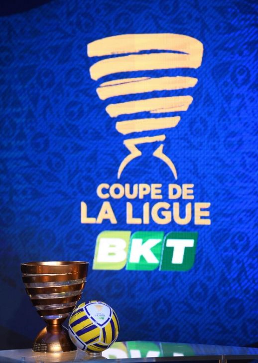 Le trophée de la Coupe de la Ligue BKT.