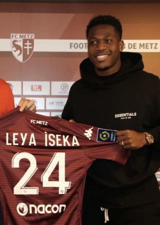 Aaron Leya Iseka - FC Metz